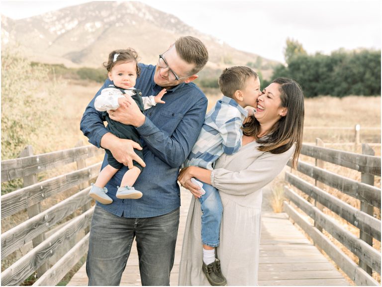 Beautiful Family Photo Session {In The Hallway of Trees, Poway California}